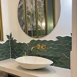 Apartment Chic - Les De La Comedie