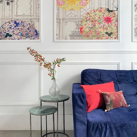 Chic - Les De La Comedie Apartment
